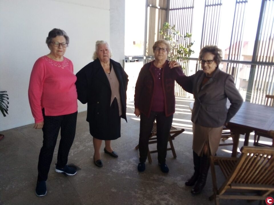 El Ayuntamiento de Alicante celebra en su décimo aniversario el éxito del programa social de viviendas intergeneracionales del edificio Plaza de América del que se benefician 80 personas