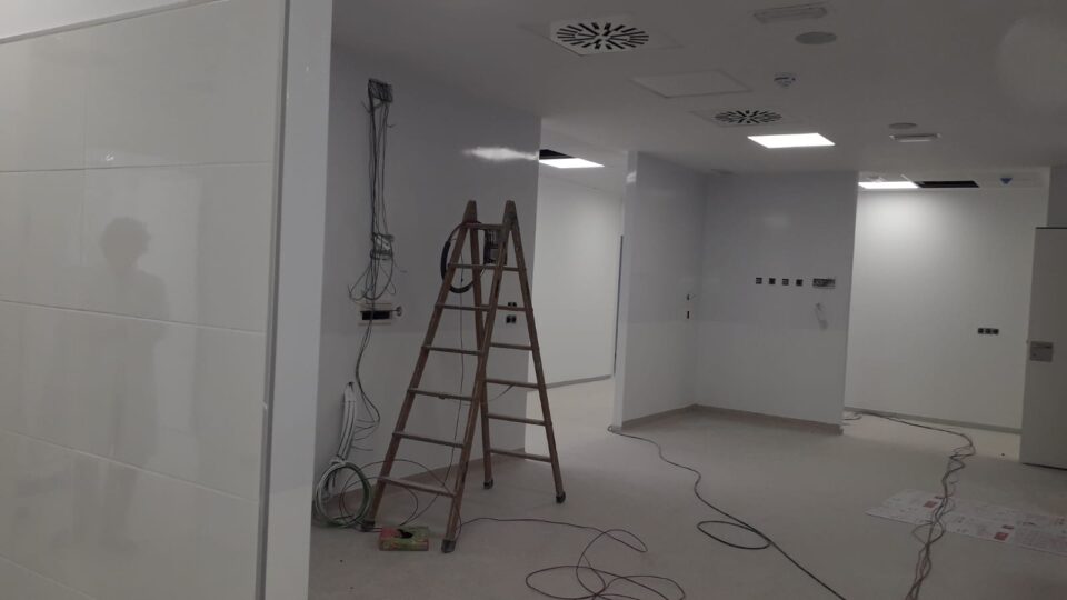 El Hospital de Elda finaliza las obras del paritorio