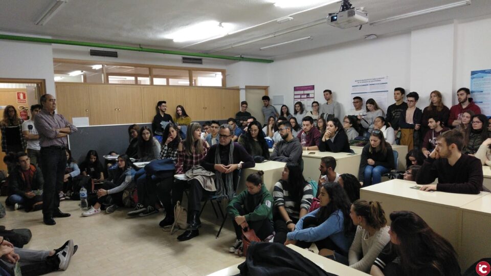 Ple total en la xarrada del COBCV en la Universitat d'Alacant