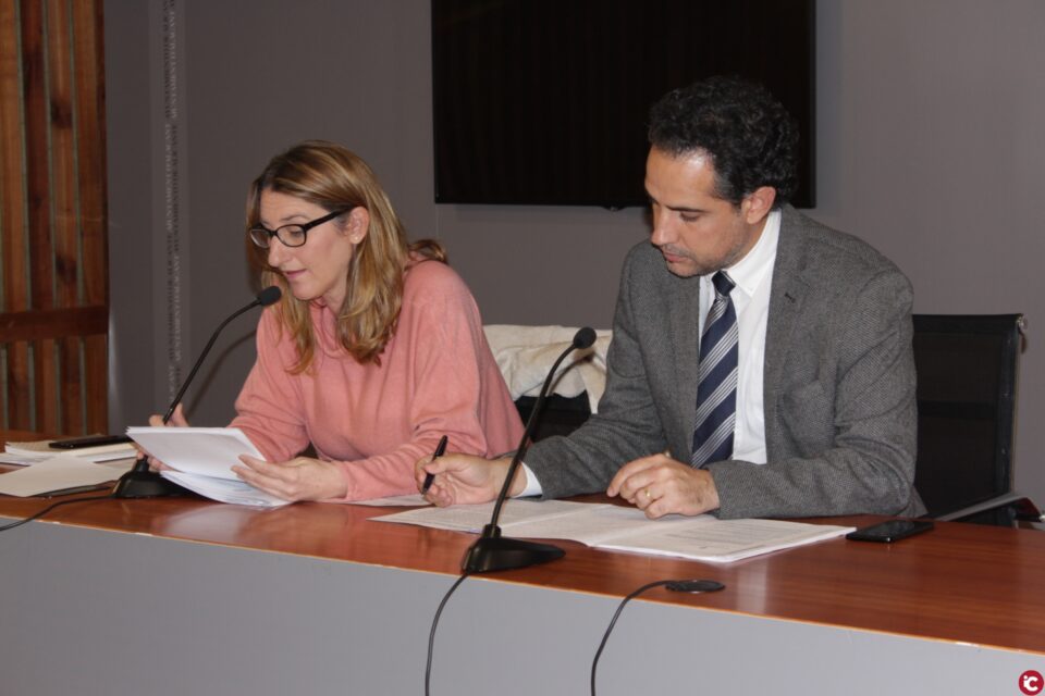 El equipo de gobierno aprueba el procedimiento para contratar el servicio de señalización vertical y horizontal con una inversión de 5.301.160