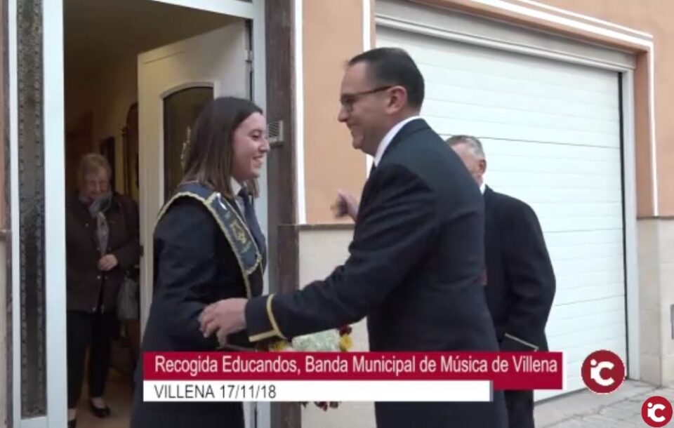Recogida de educandos de la Banda Municipal de Música de Villena