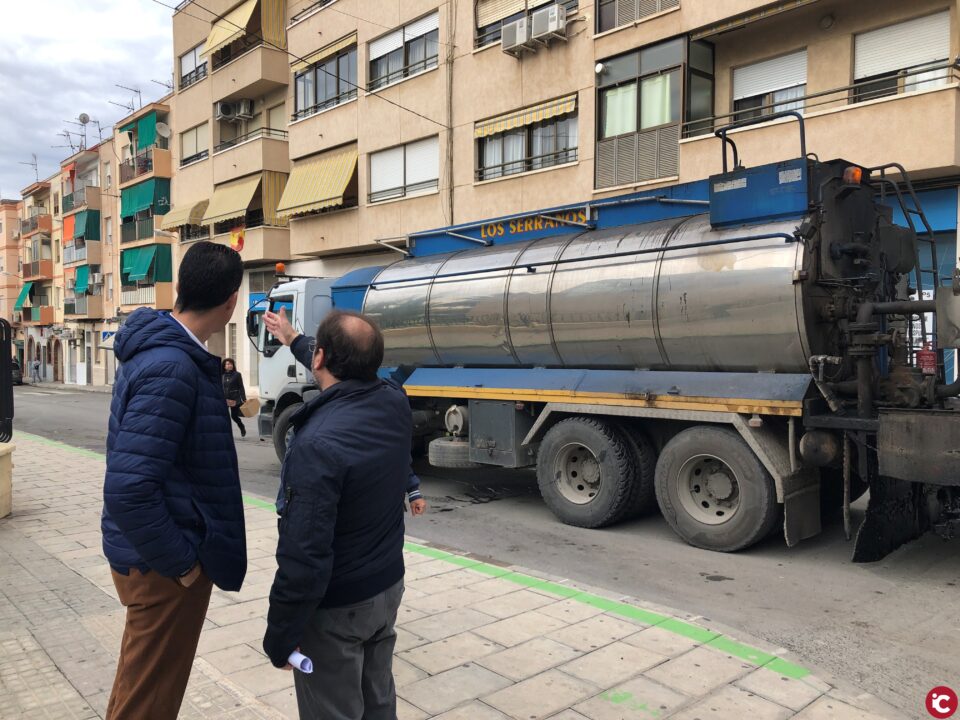 El Ayuntamiento de Elda renueva el asfaltado de la zona de las 300 y calles adyacentes