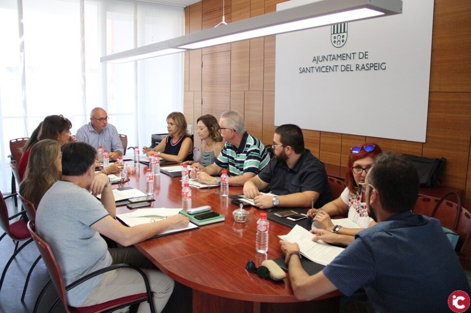 El Gobierno municipal cumple su compromiso con la ciudad y compra cinco viviendas para uso social