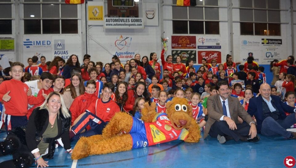 Las Guerreras cargan optimismo en el mayor Club de Balonmano de España: Agustinos Alicante
