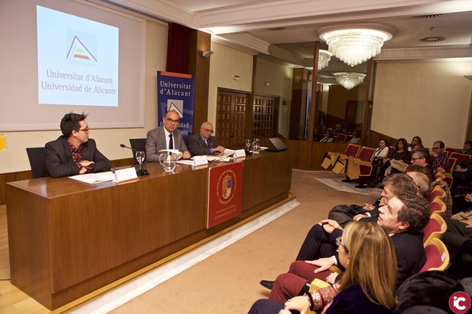 La 'movida' a Alacant i Benidorm i l'antimilitarisme es colen en l'Arxiu de la Democràcia de la Universitat d'Alacant