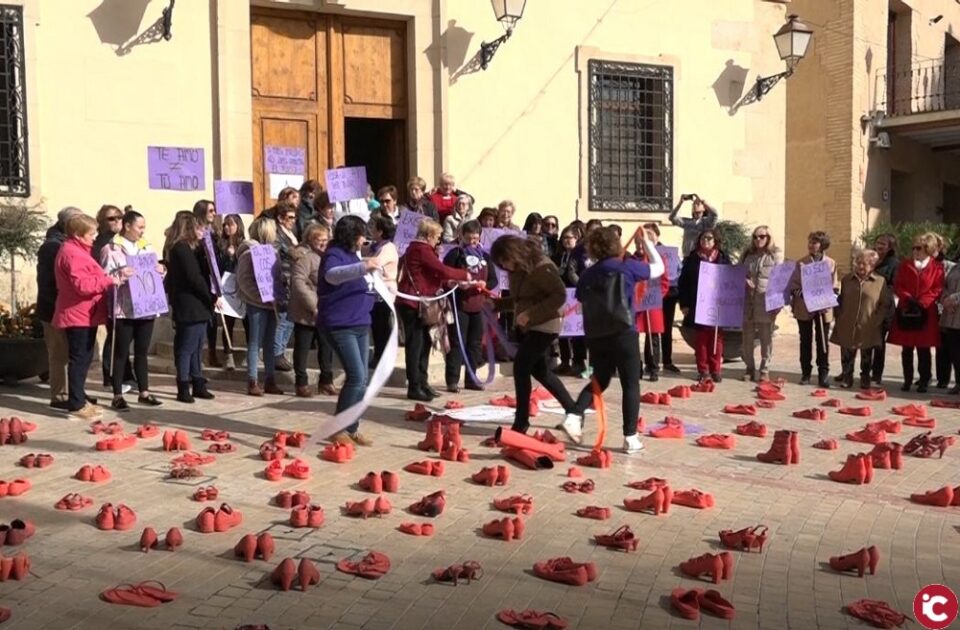 Concentració i lectura de manifest contra la violència sexista
