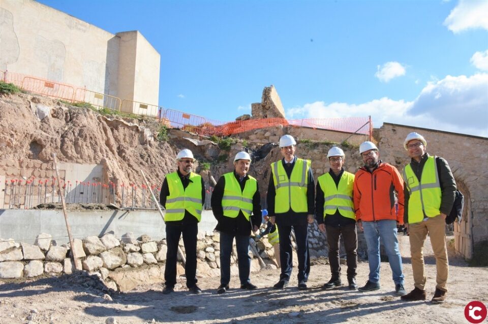 Las obras del antemural del Castillo de Elda finalizarán el próximo mes de marzo