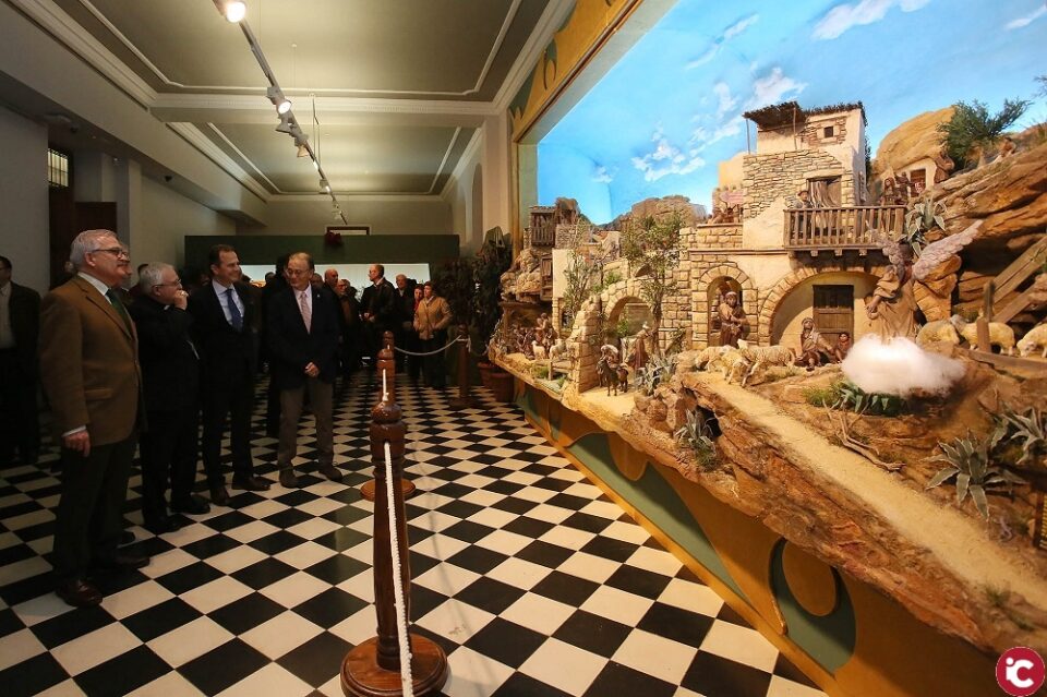 La tradicional Exposición de Belenes abre las puertas a la celebración de la Navidad en la Diputación de Alicante