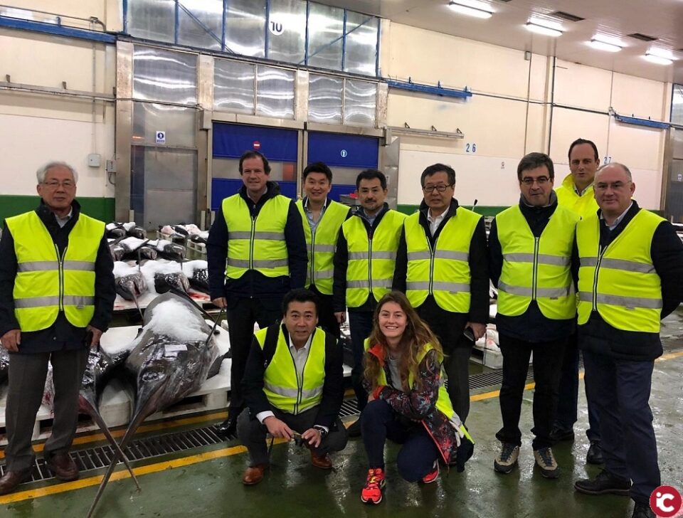 La UA y CEPESCA firman un acuerdo de prácticas para los estudiantes del Máster en Gestión Pesquera Sostenible