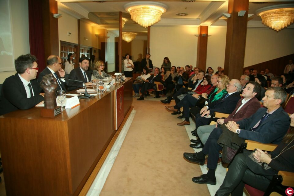 El alcalde resalta la figura de José Manuel Varó como artífice de la nueva cocina alicantina y el primer alicantino en obtener una estrella Michelín