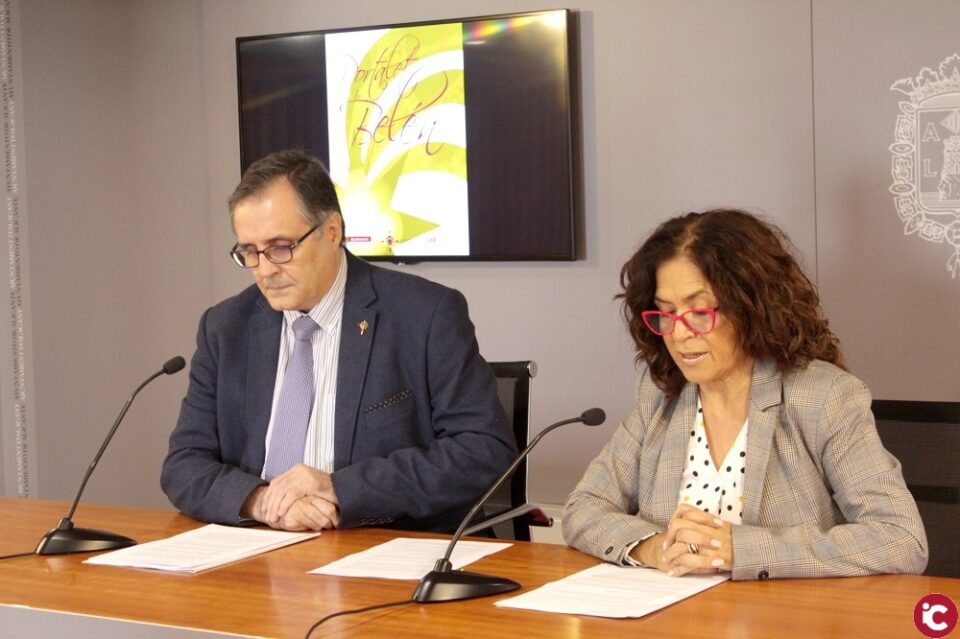 La concejal de Cultura presenta el Pregonero de la Semana Santa 2019