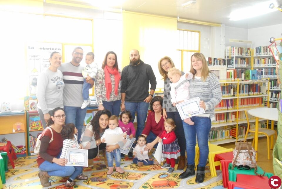 ¡Os seguimos esperando con los libros abiertos! : nuevos talleres de bebeteca