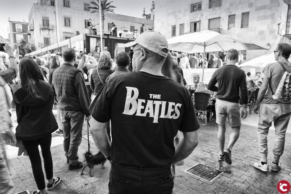 El edificio municipal El Claustro acogerá otro año más el concierto de`The Liverpool Band´ dentro del programa del XI Concurso Otoño Fotográfico en Alicante