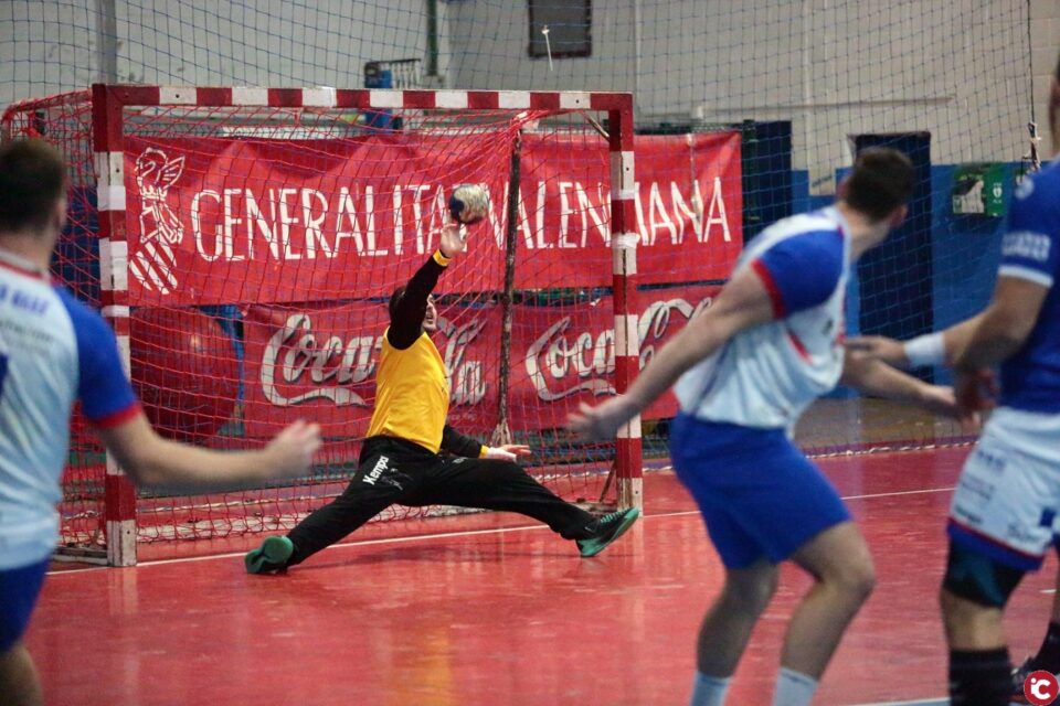 El Agustinos de Latorre comienza a respirar tras el éxito de Bordils