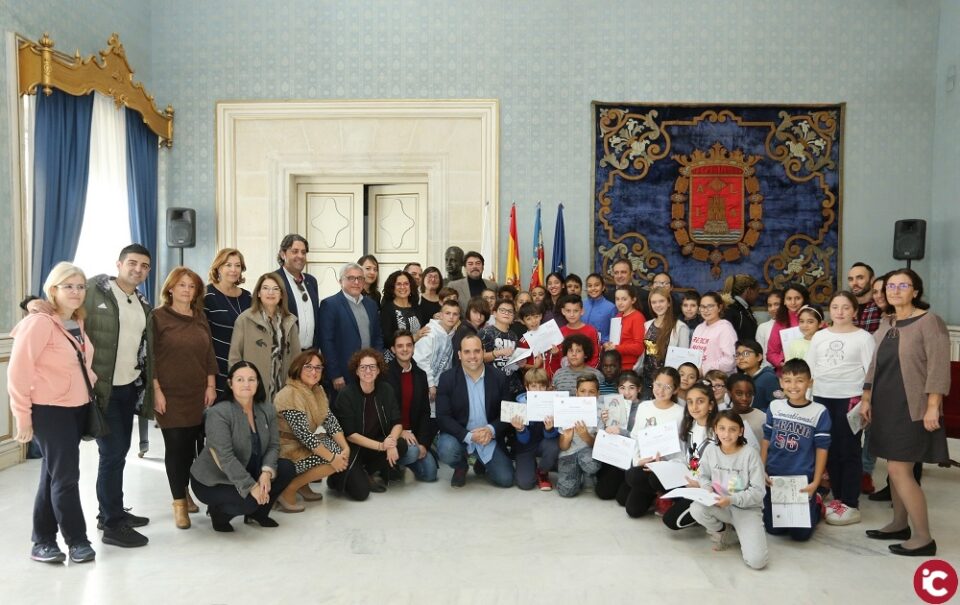 El Salón Azul del Ayuntamiento acoge la lectura de la Declaración Universal de los Derechos Humanos en el 70 aniversario de su proclamación