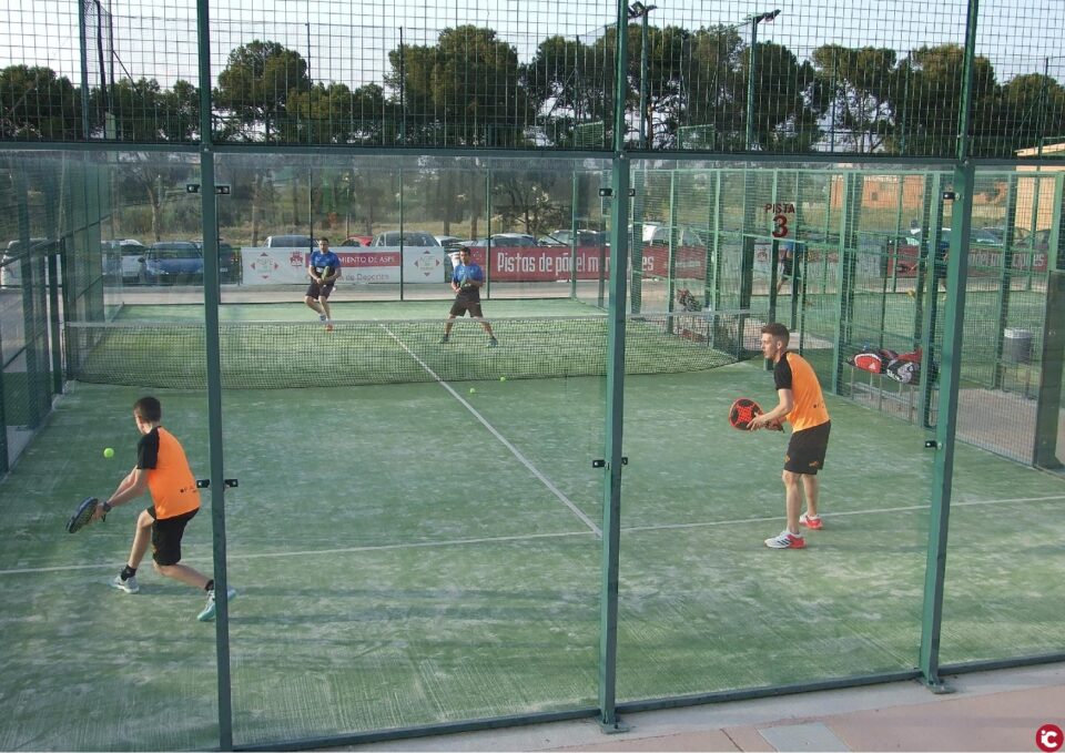 Las pistas de pádel municipales acogen su segundo torneo de Navidad