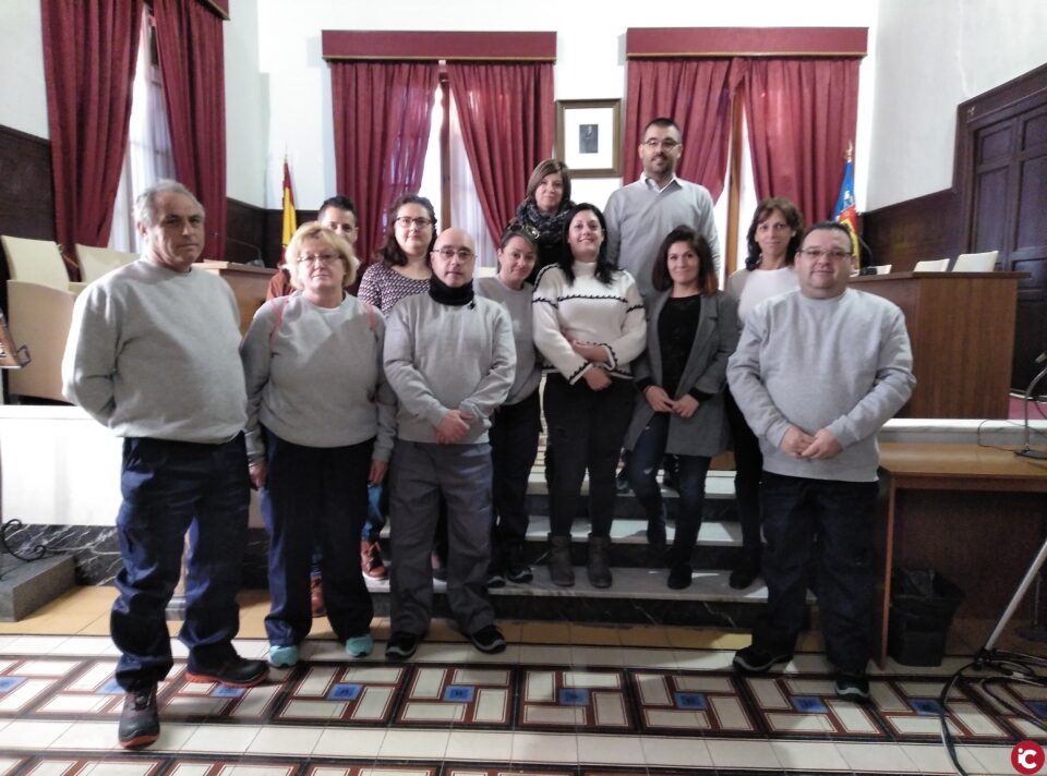 El Ayuntamiento de Monóvar dio ayer lunes la bienvenida a 10 nuevos trabajadores