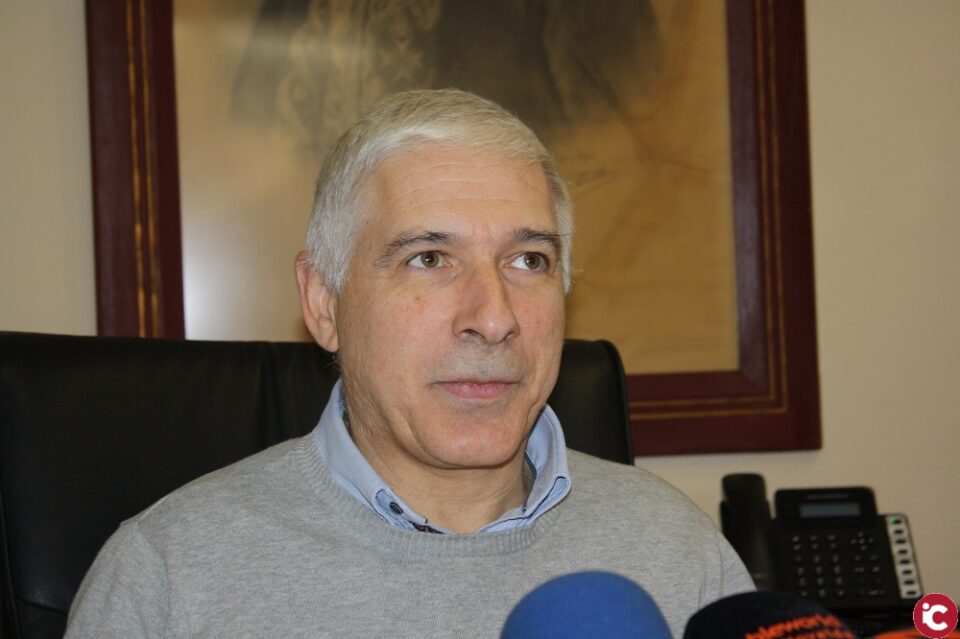 El Ayuntamiento ha comenzado la actualización de la señalización vial del municipio