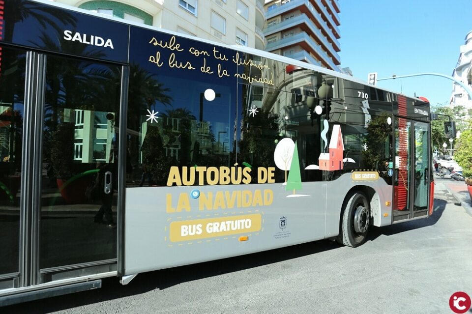 El autobús de la Navidad comienza hoy a funcionar gratuitamente por vez primera en Alicante hasta el 4 de enero