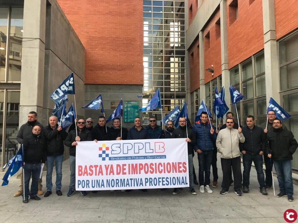 El Sindicato Profesional de Policías Locales SPPLB protestó en San Vicente