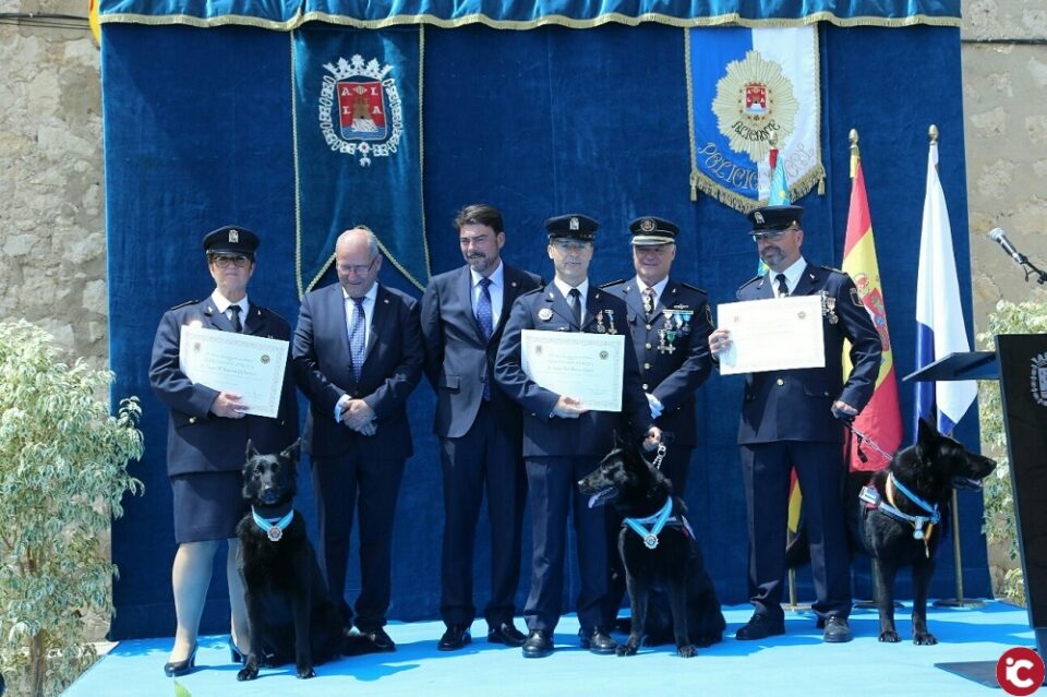 La Unidad Canina y de Partidas Rurales de la Policía Local de Alicante reciben el premio nacional por la Protección de los Animales