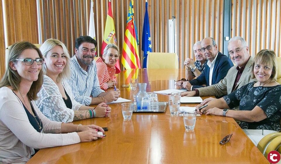 Marisa Gayo planifica con las asociaciones de Hostelería la promoción de Alicante como destino gastronómico