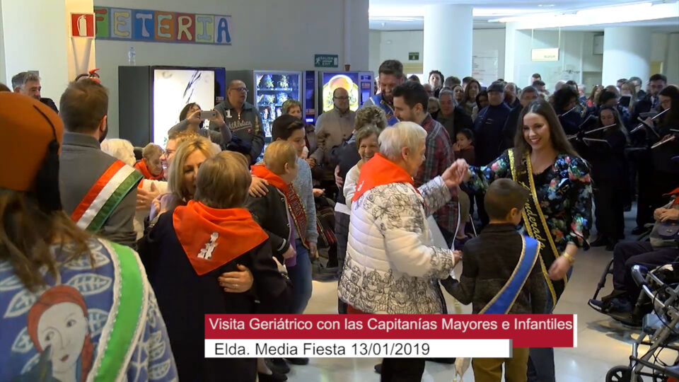 Visita al Geriátrico dentro de los actos de la Media Fiesta 2019