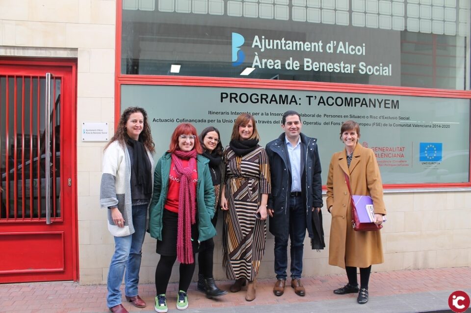 Lajuntament ha llogat un local en el carrer Sant Domènec on treballen en el programa de inserció Sociolaboral Tacompanyem
