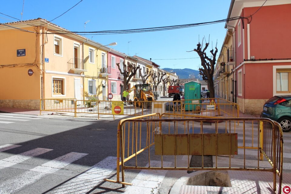Renovación de farolas en la calle San Jaime