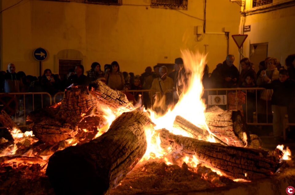 Encendido de la hoguera de San Antón
