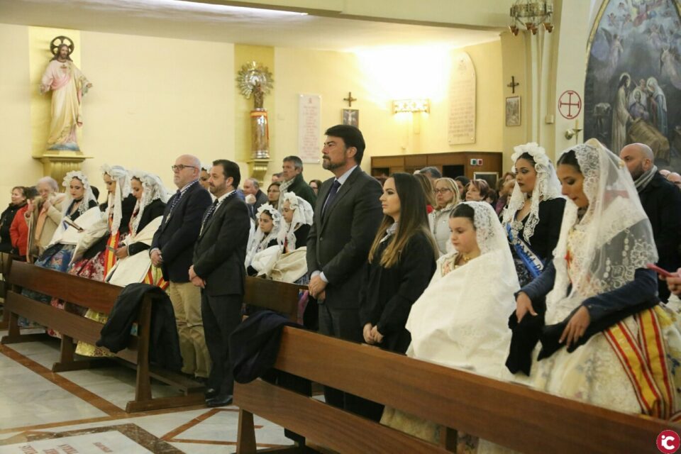 El alcalde Luis Barcala participa en las celebraciones del Porrate de San Antón
