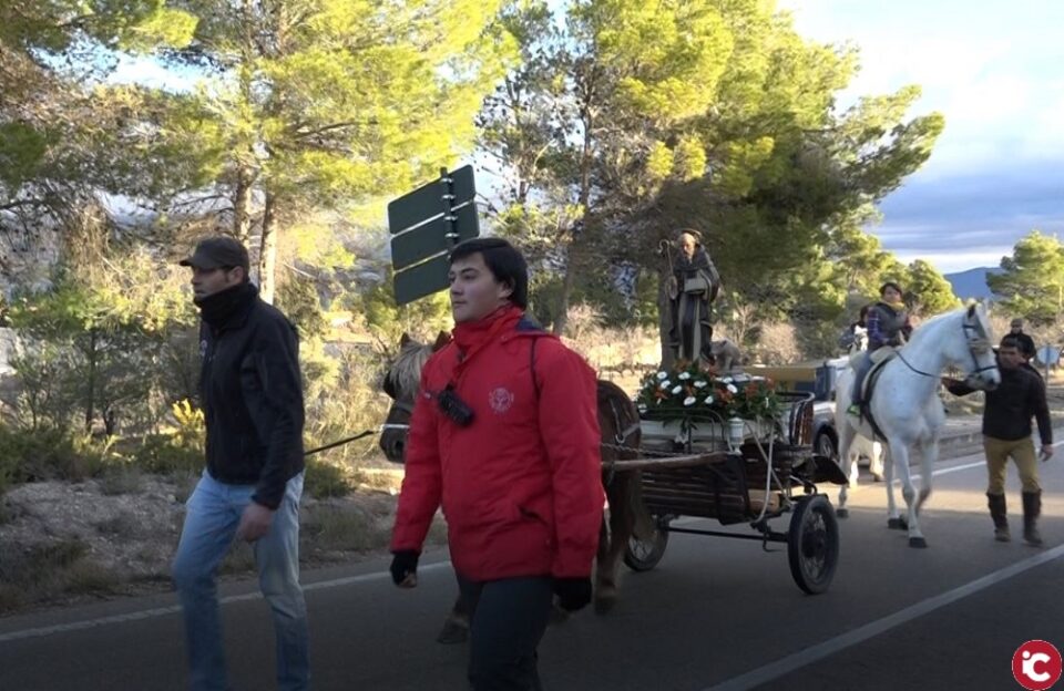 Alcoi celebra la tradicional romeria de Sant Antoni