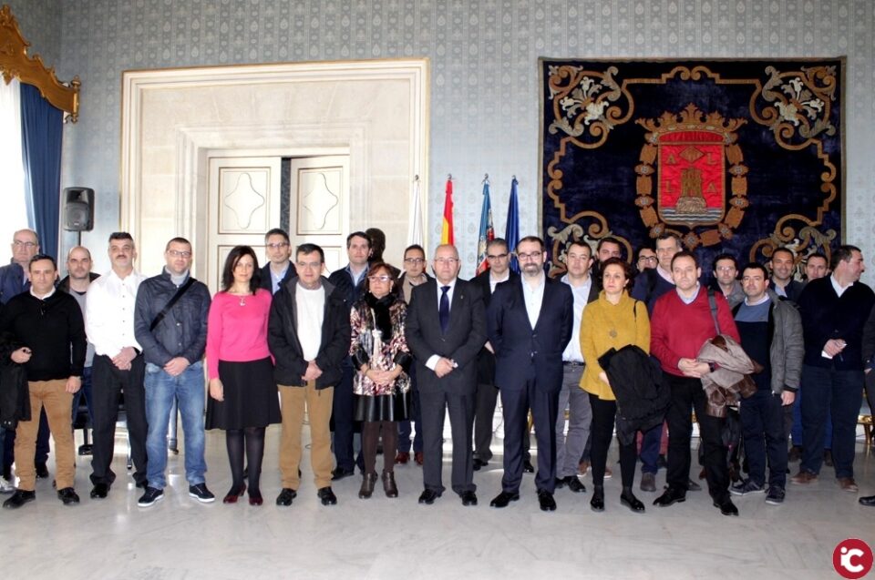 El Ayuntamiento y Red.es reciben en Alicante a veinticinco empresas tecnológicas interesadas en la licitación del proyecto Alicante Se Mueve: Being Smart de 2