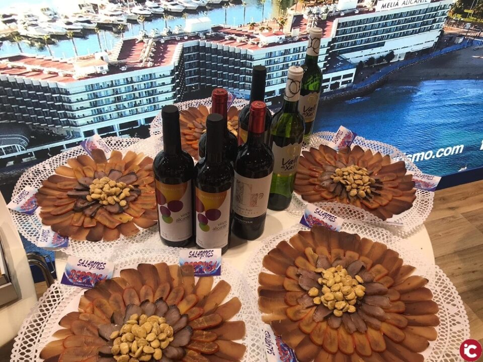 Alicante lleva a Fitur degustación de productos locales y celebra el show cooking de APHEA