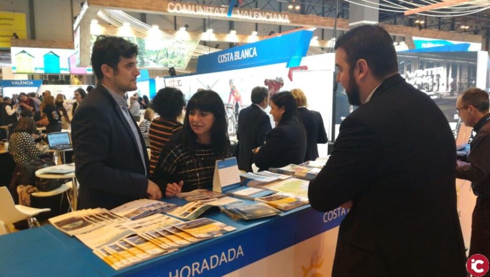 Sant Joan d'Alacant presenta un año más su oferta turística en Fitur