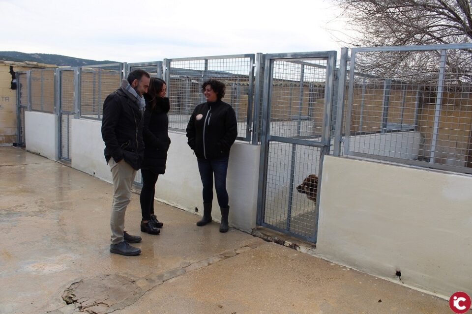 El Ayuntamiento mejora y amplia la zona de jaulas de la Protectora de Ibi