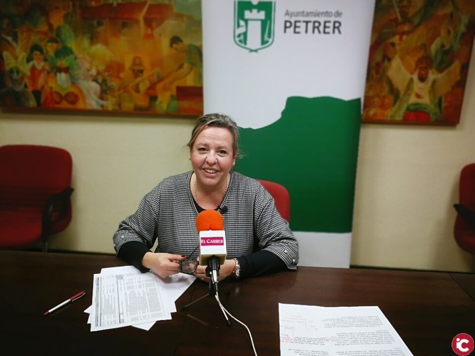 PP PETRER: Pepa Villaplana: La dejadez del equipo de gobierno paraliza las actividades de las asociaciones de Petrer