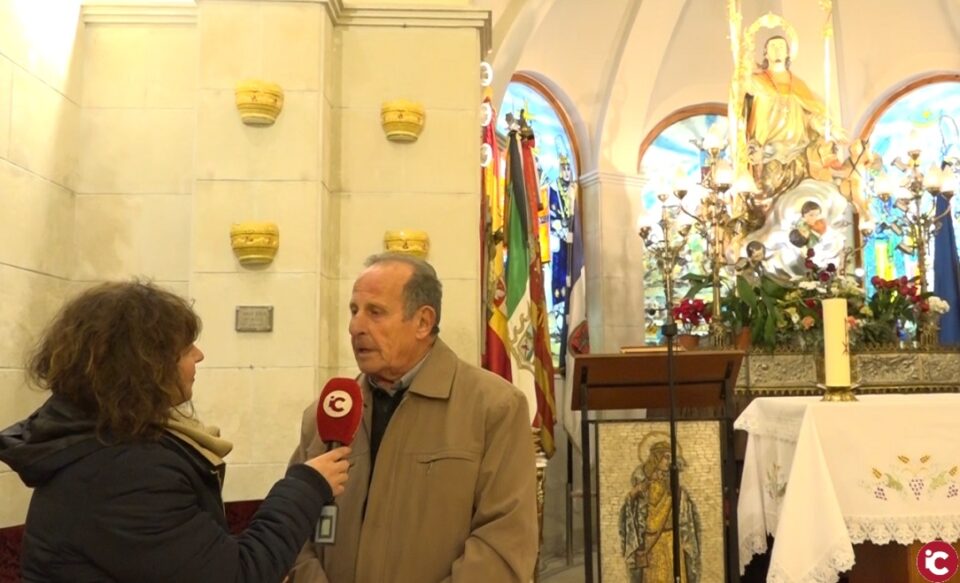 Pedro García ya tiene todo preparado para engalanar la Ermita de San Blas y a su Santo
