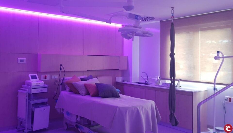 Los paritorios del Hospital Universitario de Elda incorporan musicoterapia para reducir la ansiedad en el parto