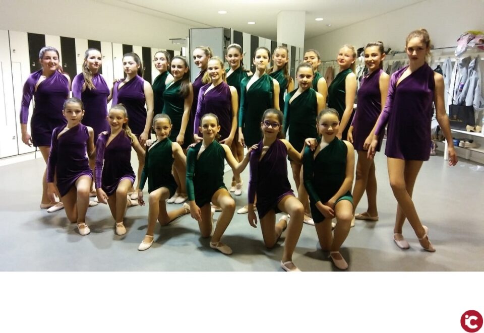 Las alumnas de danza clásica de la Casa de la Cultura