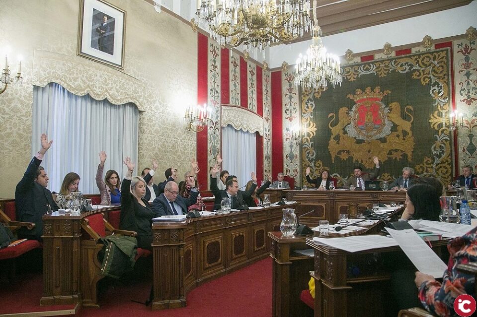 El Pleno disuelve la comisión para revertir la propiedad del monasterio de la Santa Faz y los bienes de la Iglesia tras el regreso de las monjas Clarisa