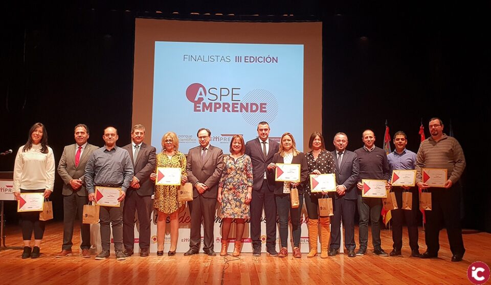 Un centro de estudios para niños y un proyecto para mantener jardines y piscinas