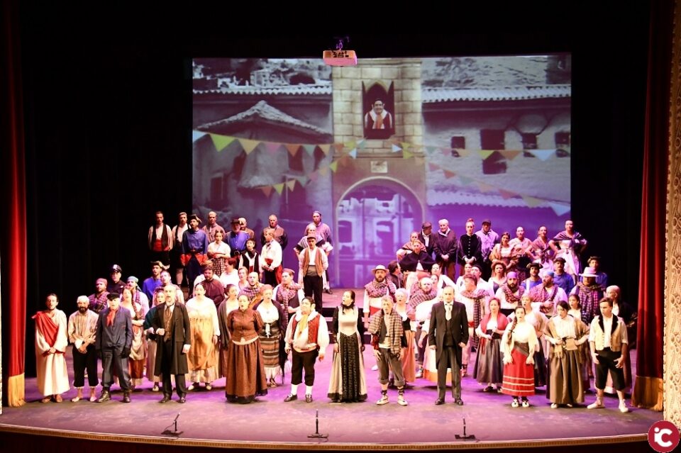 Gran éxito de "La torre del Orejón" y de la solidaridad de Villena