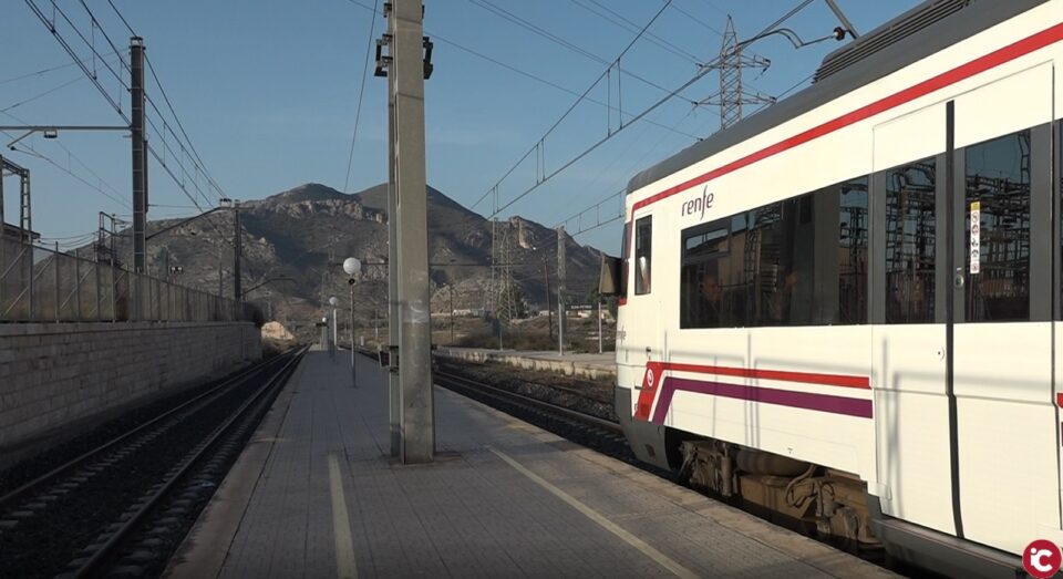 Fallece un hombre vecino de Sax al ser arrollado por un tren