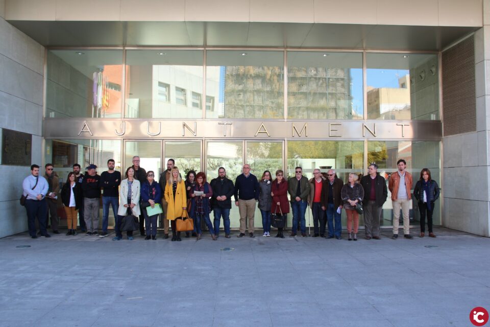 La Corporación condena los dos últimos asesinatos por violencia machista