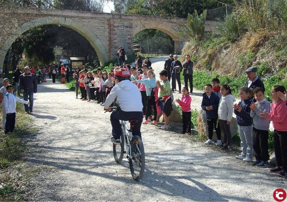 El colegio Calatayud celebra su segundo duatlón en el río Tarafa