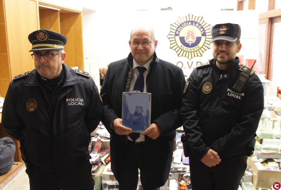 La Unidad Fox de la Policía Local de Alicante desmantela una red de distribución y venta ilegal de productos falsificados