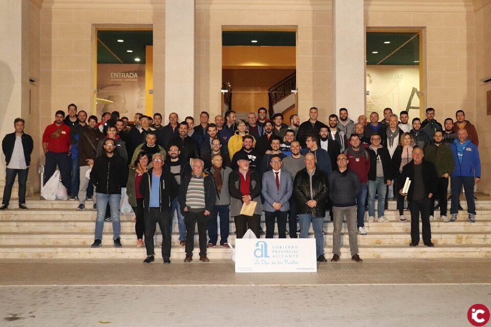 La Liga de Pilota Valenciana Trofeu Diputació dAlacant arranca mañana sábado en la provincia con la participación de 67 equipos y más de cuatrocientos jugadores