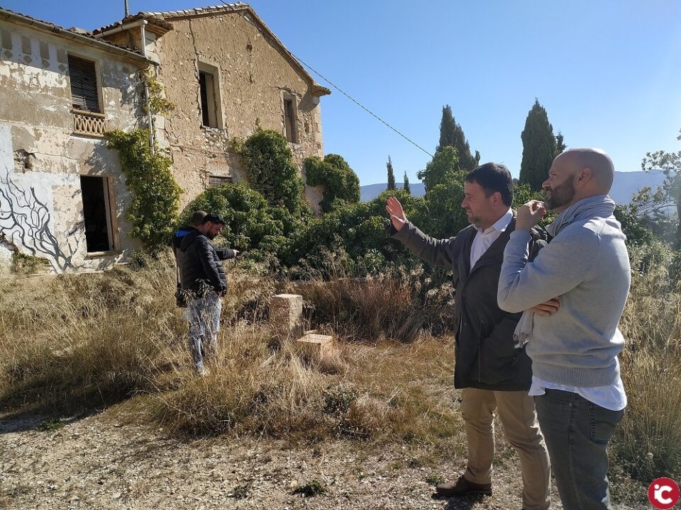 Visita al Molí de Paper ante el inicio inminente de las obras de rehabilitación