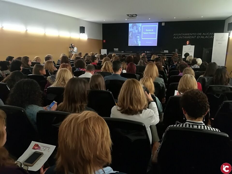 El Ayuntamiento de Alicante rendirá homenaje a la mujer en la Gala El Planeta en femenino el 1 de marzo